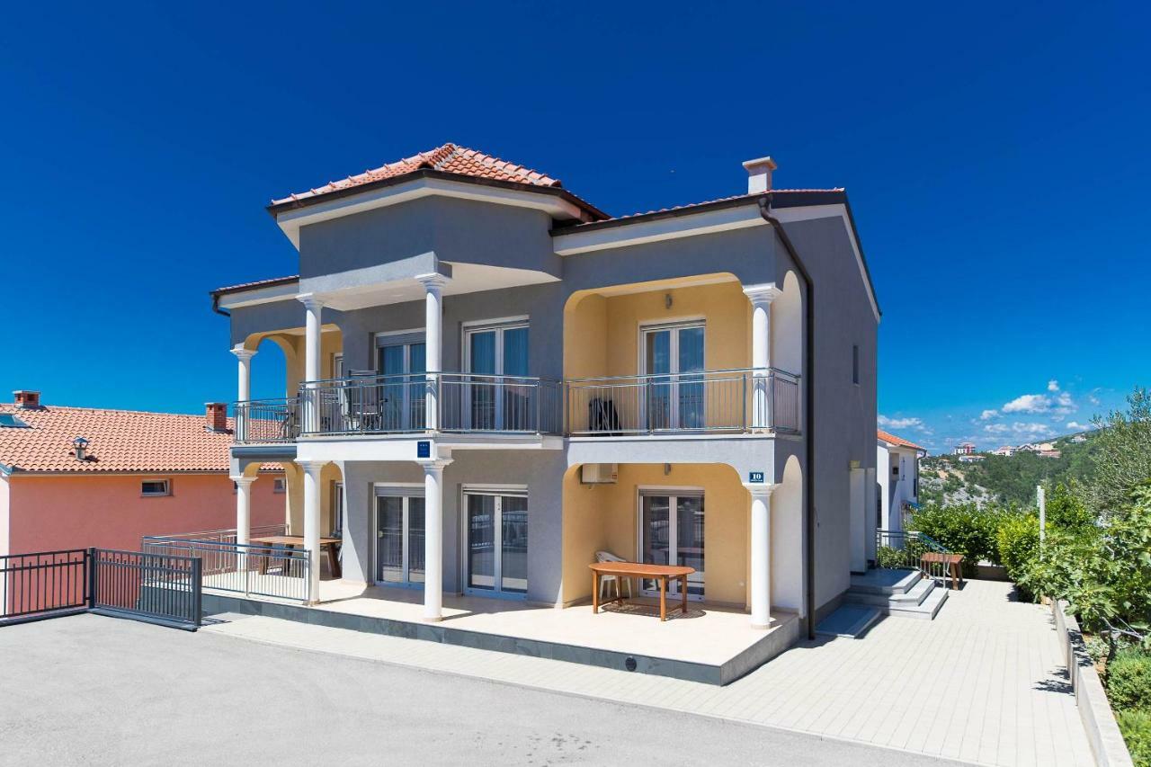 Moderne Souterrainwohnung Crikvenica Kültér fotó